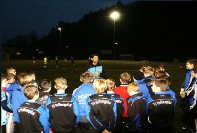 Artikelbild: Athletiktrainer des 1.FC Köln und der Fußballnationalmannschaft schult Jugendtrainer vom TV Hoffnungsthal